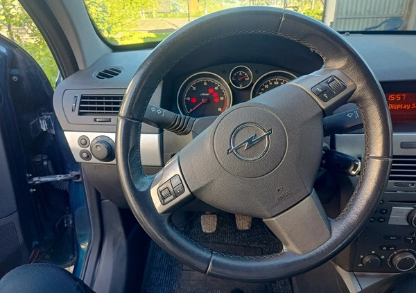 Opel Astra cena 7900 przebieg: 240000, rok produkcji 2006 z Legionowo małe 106